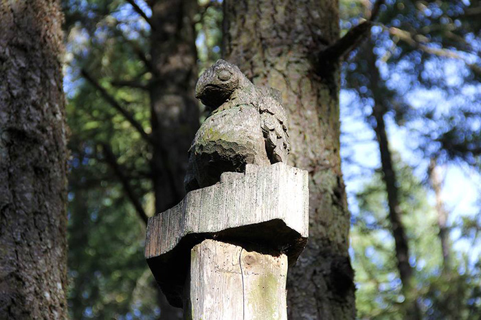 Wooden bird sculpture at Four Winds